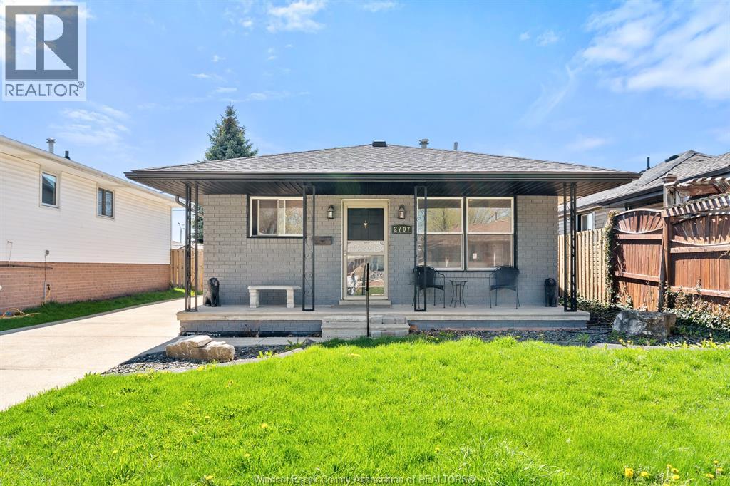 2707 Alexis Road, Windsor, Ontario  N8W 4A1 - Photo 3 - 26008731