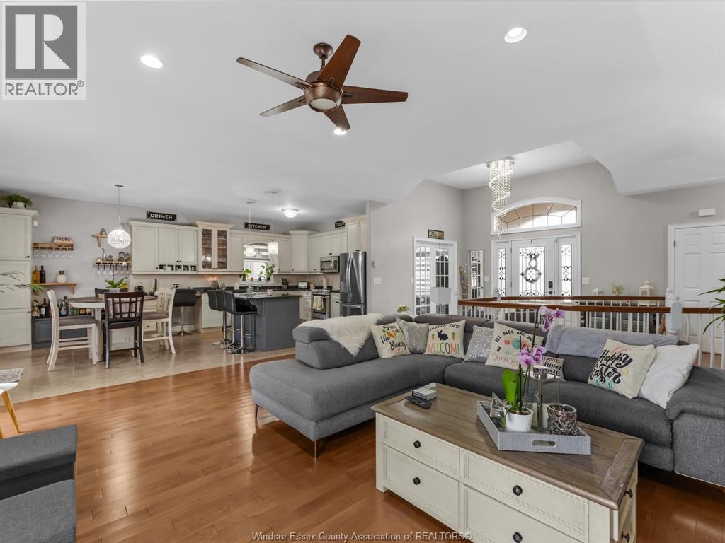 202 Ellison, Leamington, Ontario  N8H 0B2 - Photo 10 - 26008725