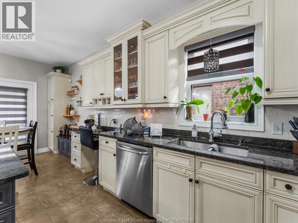 202 Ellison, Leamington, Ontario  N8H 0B2 - Photo 18 - 26008725