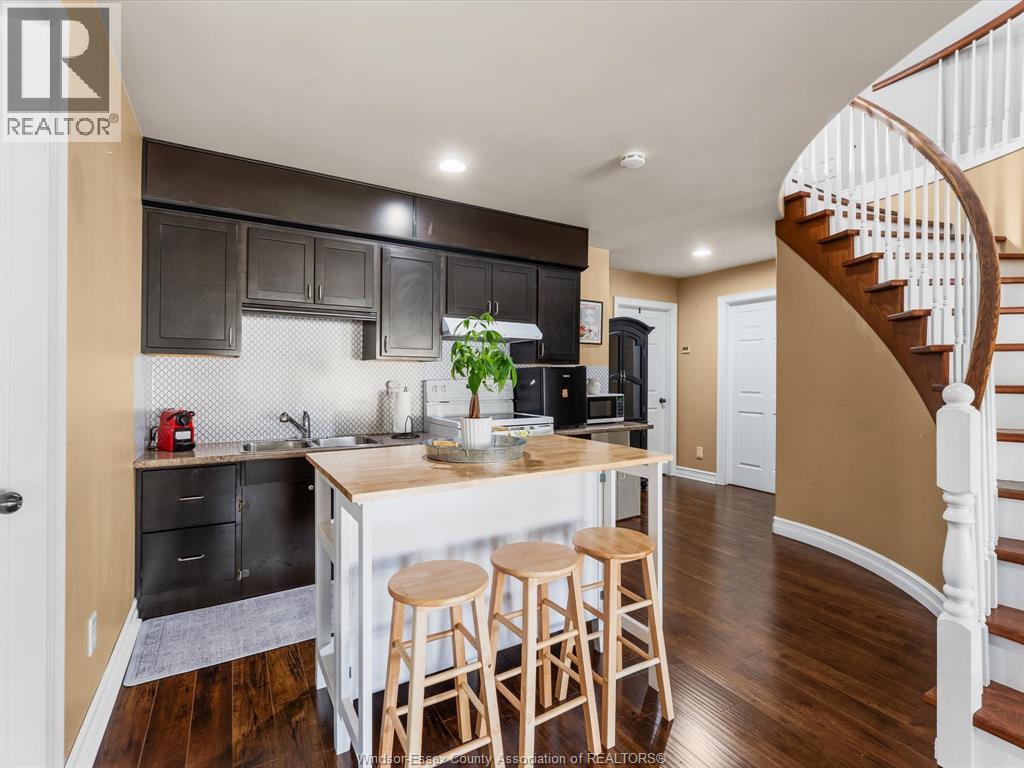 202 Ellison, Leamington, Ontario  N8H 0B2 - Photo 28 - 26008725