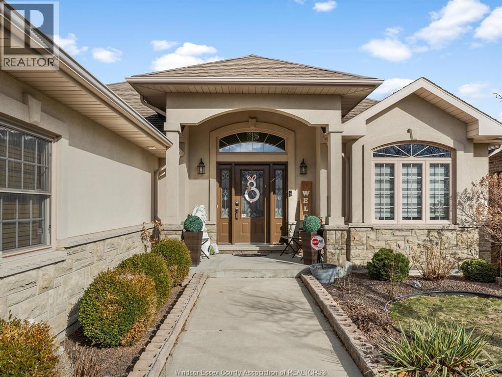 202 Ellison, Leamington, Ontario  N8H 0B2 - Photo 4 - 26008725