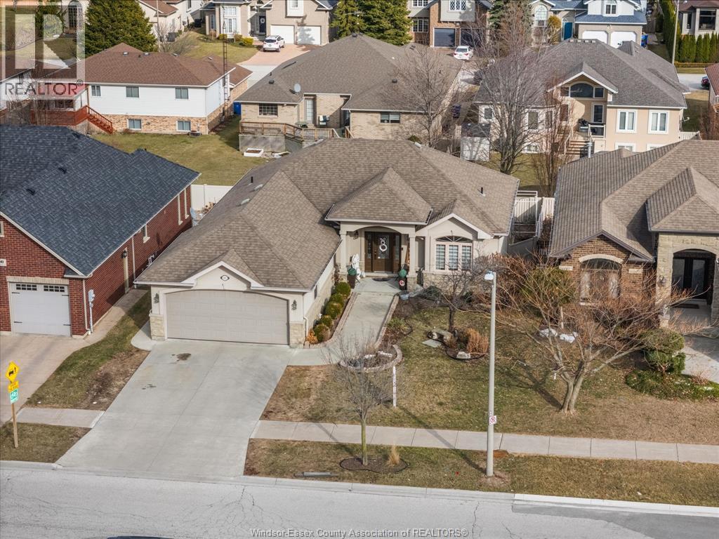 202 Ellison, Leamington, Ontario  N8H 0B2 - Photo 40 - 26008725