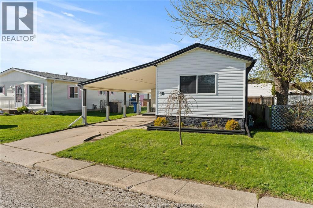 10 Hawthorne, Mcgregor, Ontario  N0R 1J0 - Photo 2 - 26008723