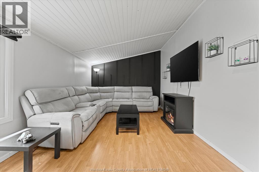 10 Hawthorne, Mcgregor, Ontario  N0R 1J0 - Photo 9 - 26008723