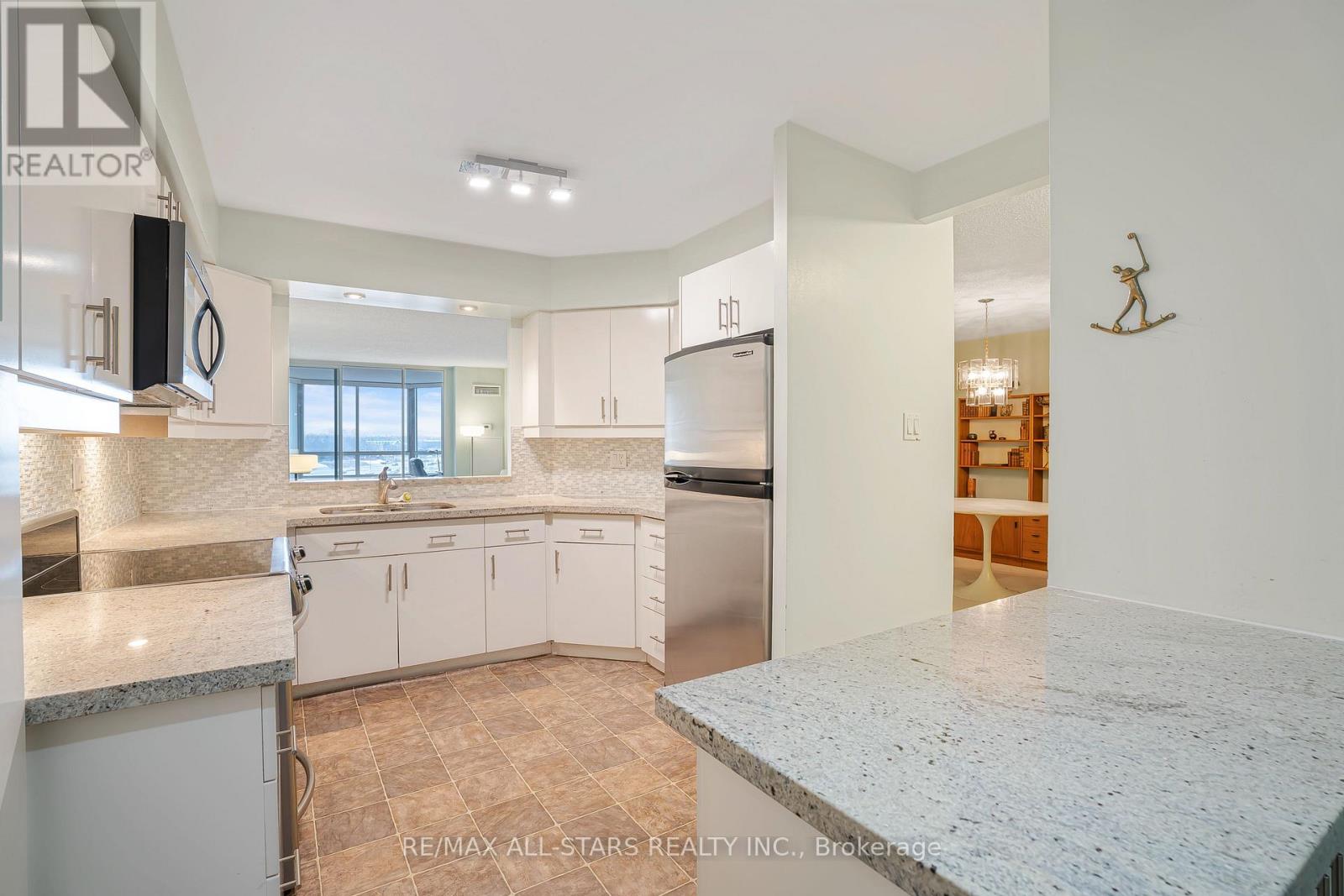 817 - 25 Austin Drive, Markham, Ontario  L3R 8H4 - Photo 14 - N12891272