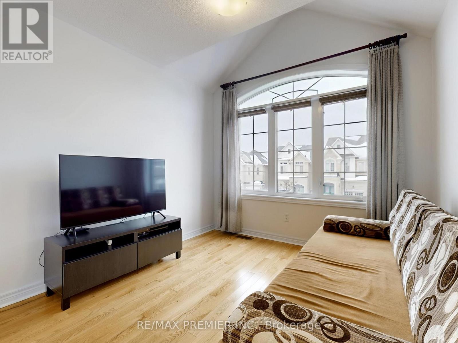 32 Blue Grouse Road, Vaughan, Ontario  L6A 4B9 - Photo 30 - N13019120