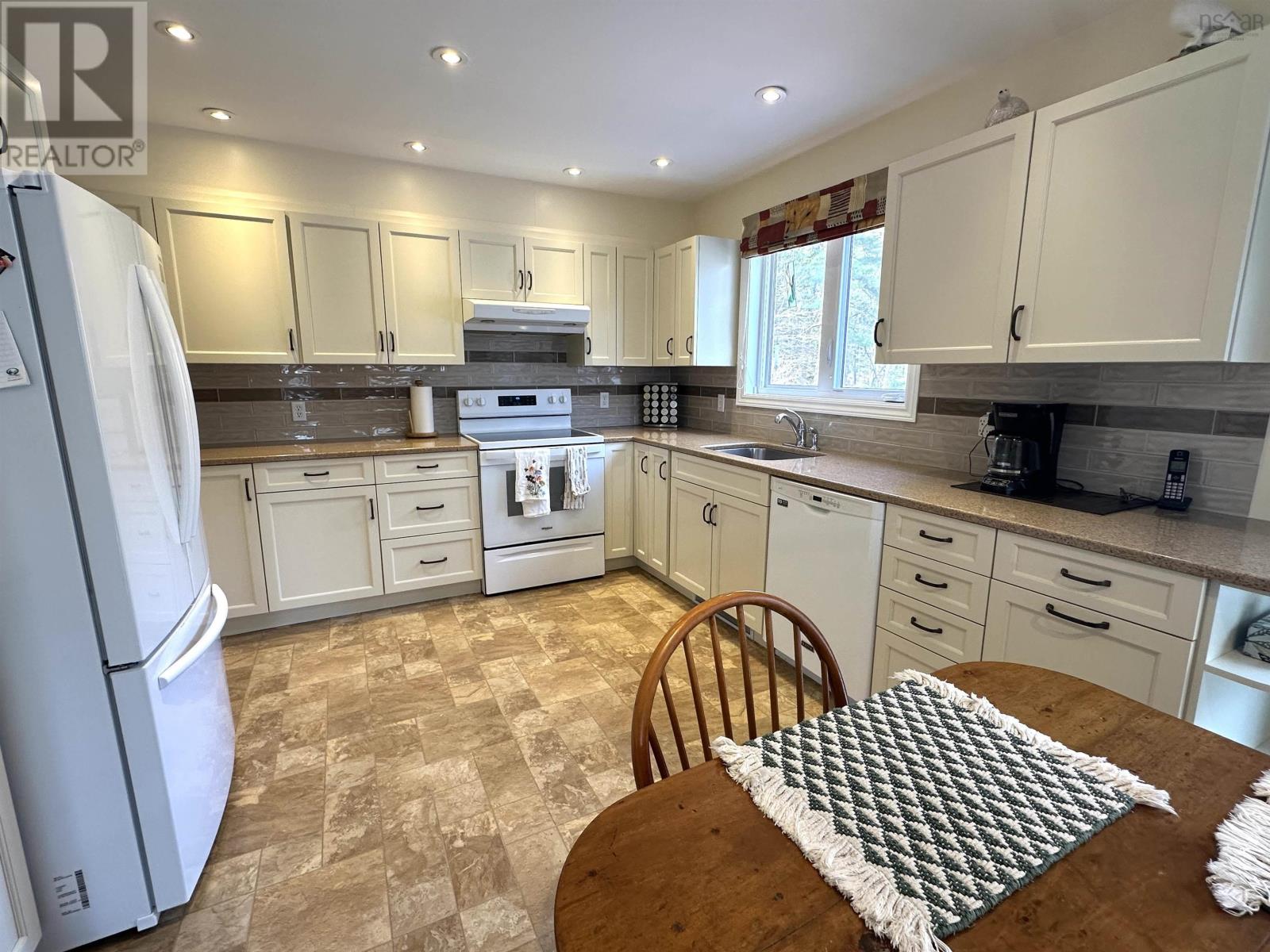 46 Old Falls Road, Liverpool, Nova Scotia  B0T 1K0 - Photo 10 - 202608094