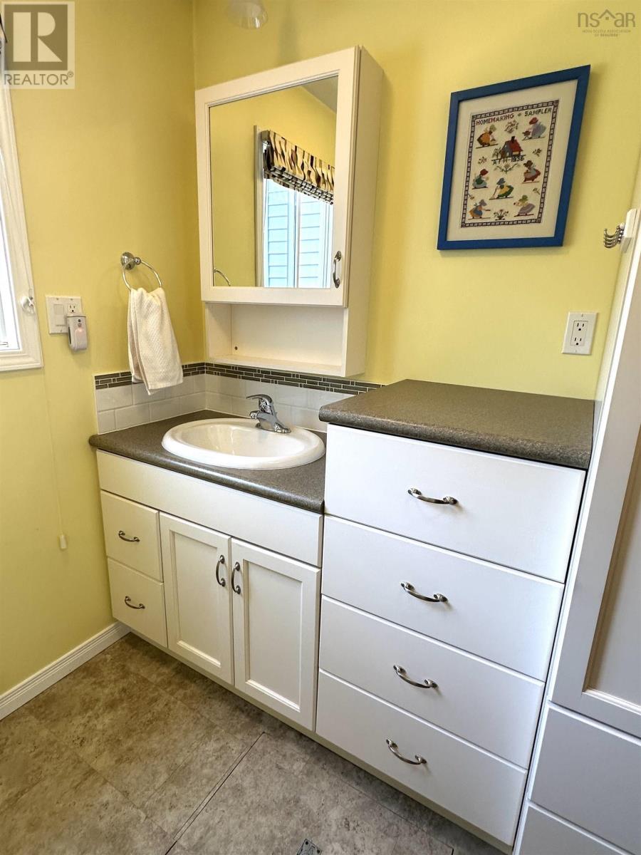 46 Old Falls Road, Liverpool, Nova Scotia  B0T 1K0 - Photo 15 - 202608094