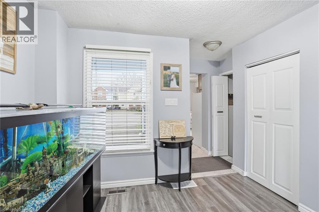 16 Enfield Crescent, Brantford, Ontario  N3P 1B2 - Photo 15 - 40821852