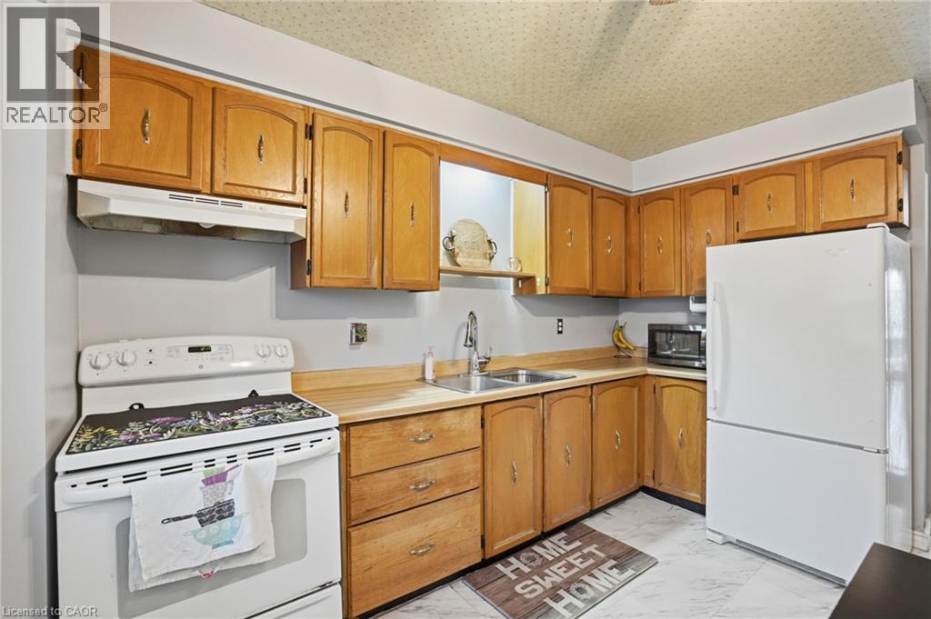 16 Enfield Crescent, Brantford, Ontario  N3P 1B2 - Photo 7 - 40821852