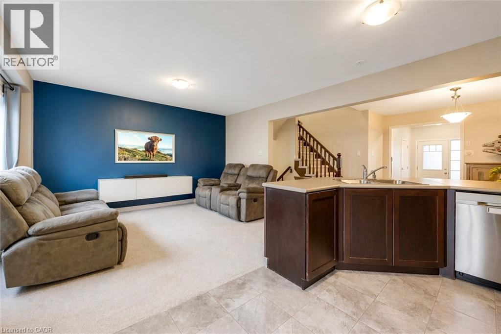 21 Postmaster Drive, Kitchener, Ontario  N2R 0J2 - Photo 5 - 40821657