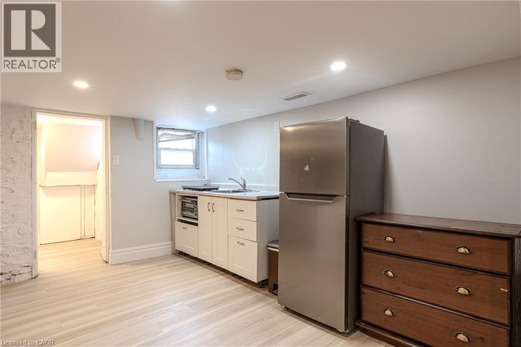 11 Aikman Avenue Unit# B, Hamilton, Ontario  L8M 1P6 - Photo 10 - 40821575