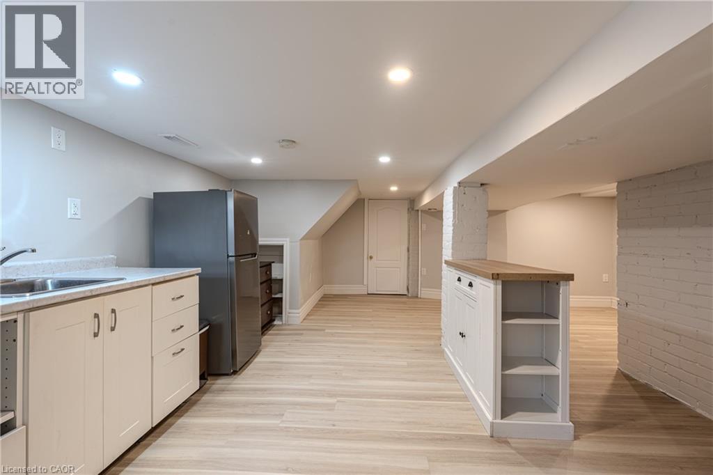 11 Aikman Avenue Unit# B, Hamilton, Ontario  L8M 1P6 - Photo 13 - 40821575