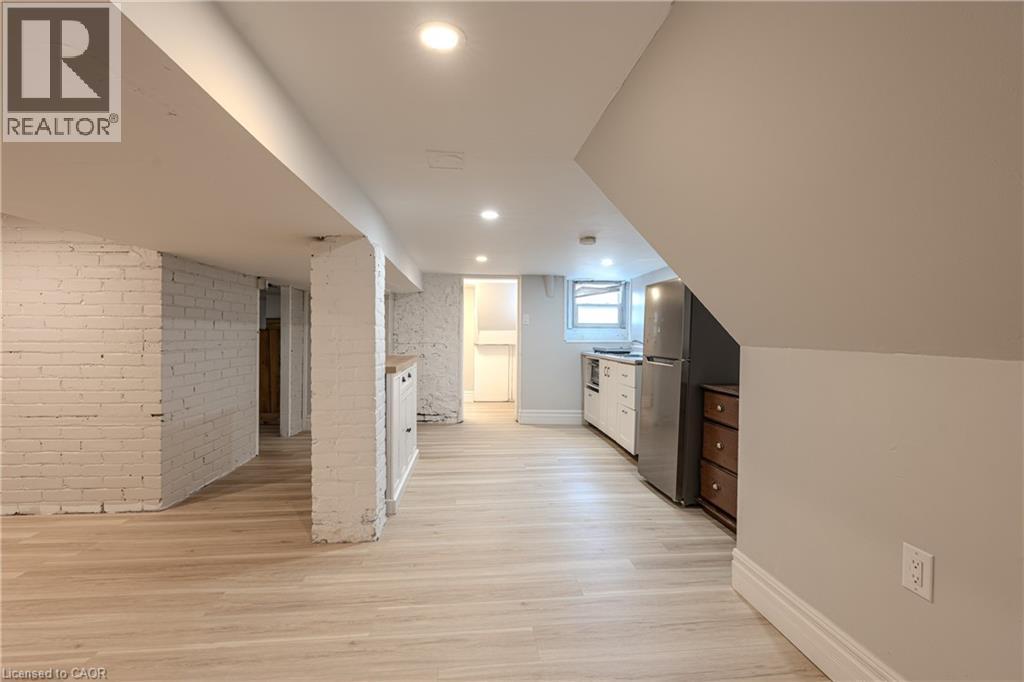 11 Aikman Avenue Unit# B, Hamilton, Ontario  L8M 1P6 - Photo 15 - 40821575