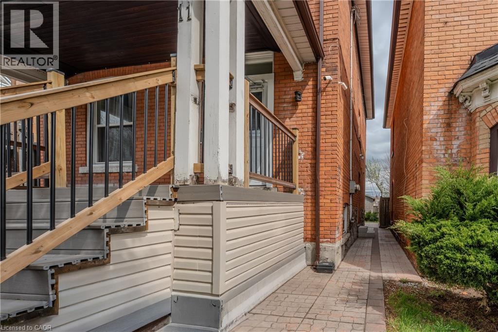 11 Aikman Avenue Unit# B, Hamilton, Ontario  L8M 1P6 - Photo 28 - 40821575