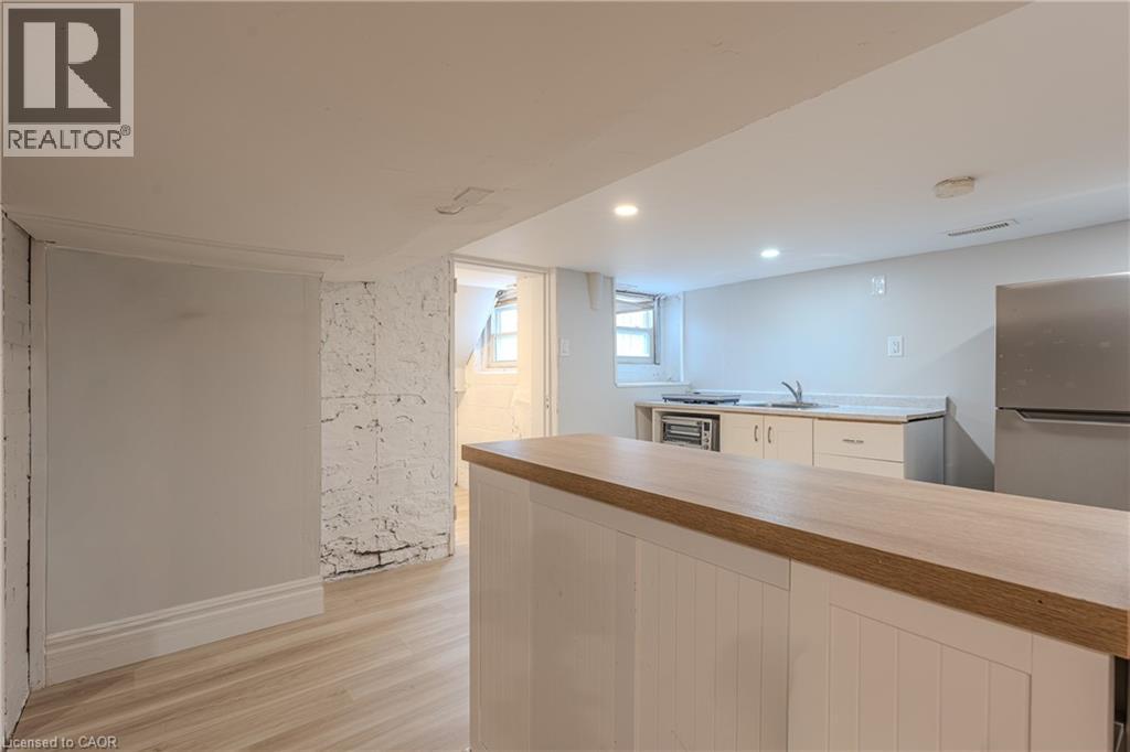 11 Aikman Avenue Unit# B, Hamilton, Ontario  L8M 1P6 - Photo 8 - 40821575