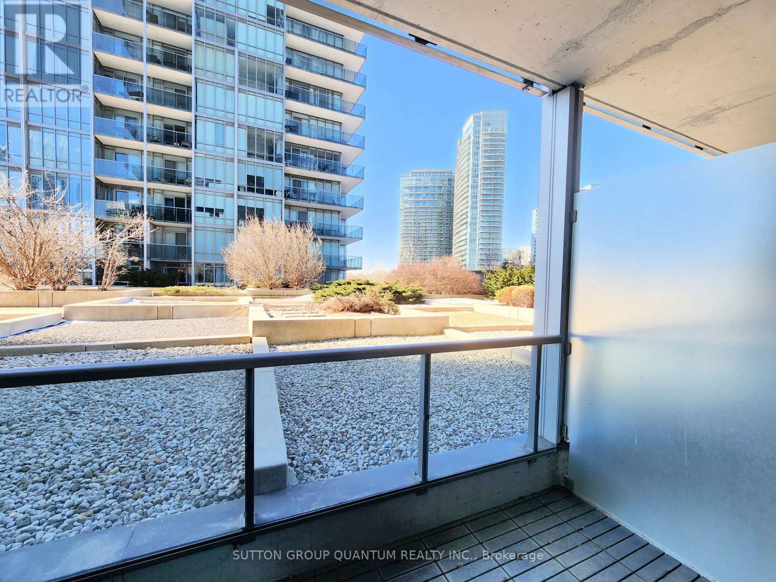 203 - 90 Park Lawn Road, Toronto, Ontario  M8Y 0B6 - Photo 10 - W12904466