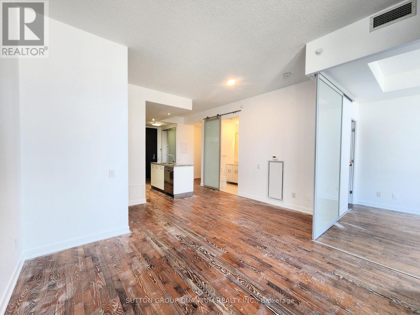 203 - 90 Park Lawn Road, Toronto, Ontario  M8Y 0B6 - Photo 3 - W12904466