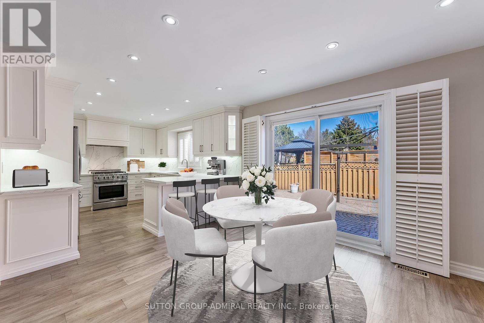 150 Rockwood Crescent, Vaughan, Ontario  L4J 7W1 - Photo 2 - N13023968