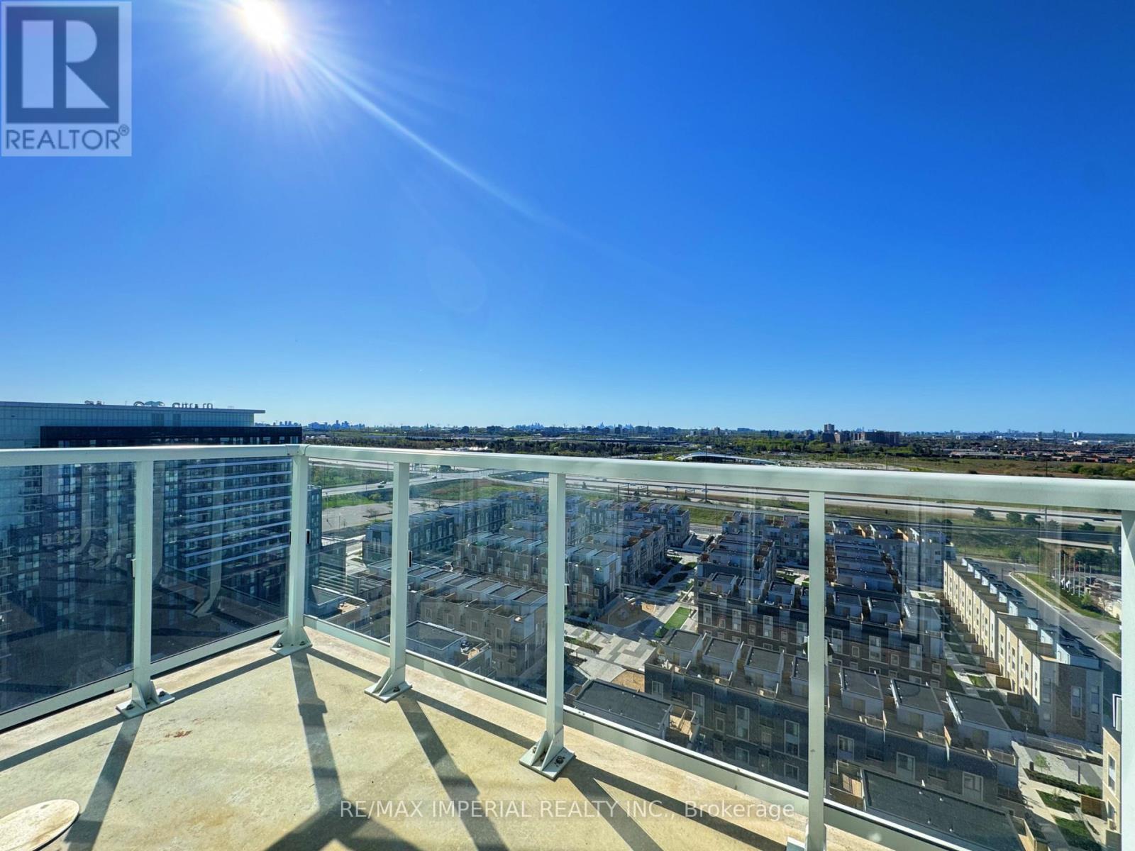 1805 - 10 HONEYCRISP CRESCENT, Vaughan, Ontario