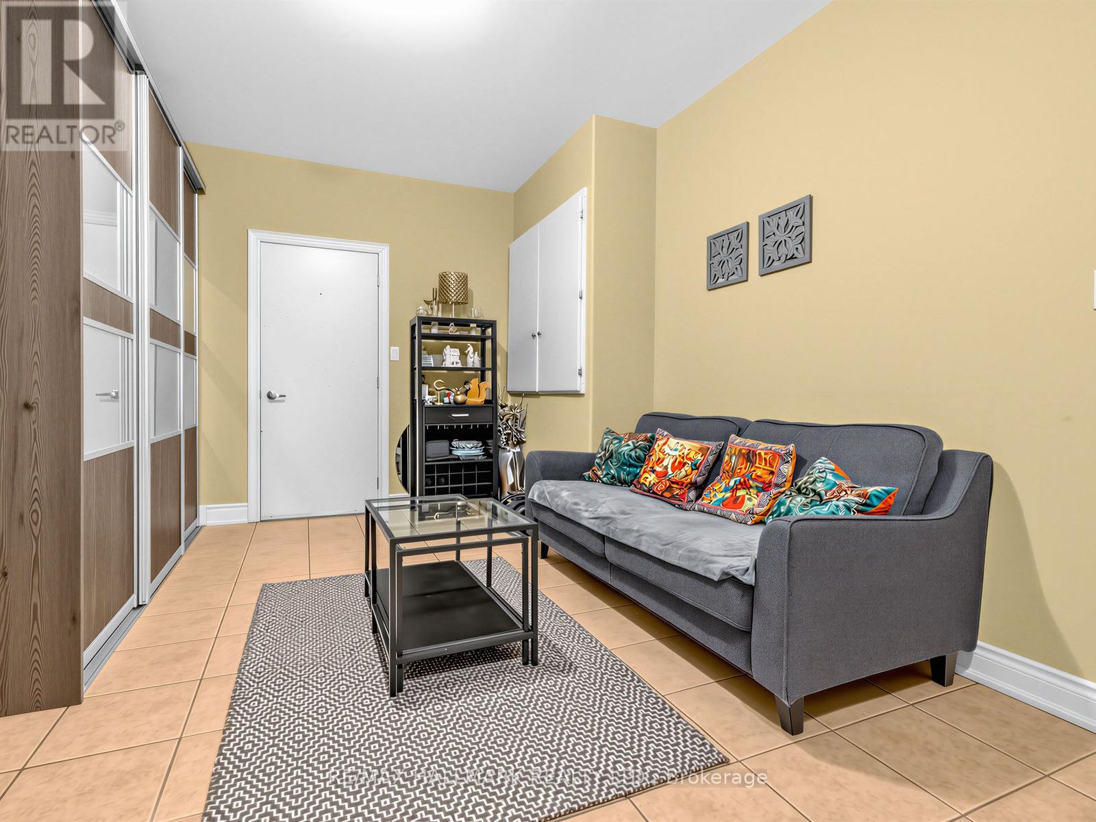 69 B Elm Grove Avenue, Richmond Hill, Ontario  L4E 2V4 - Photo 22 - N13024106