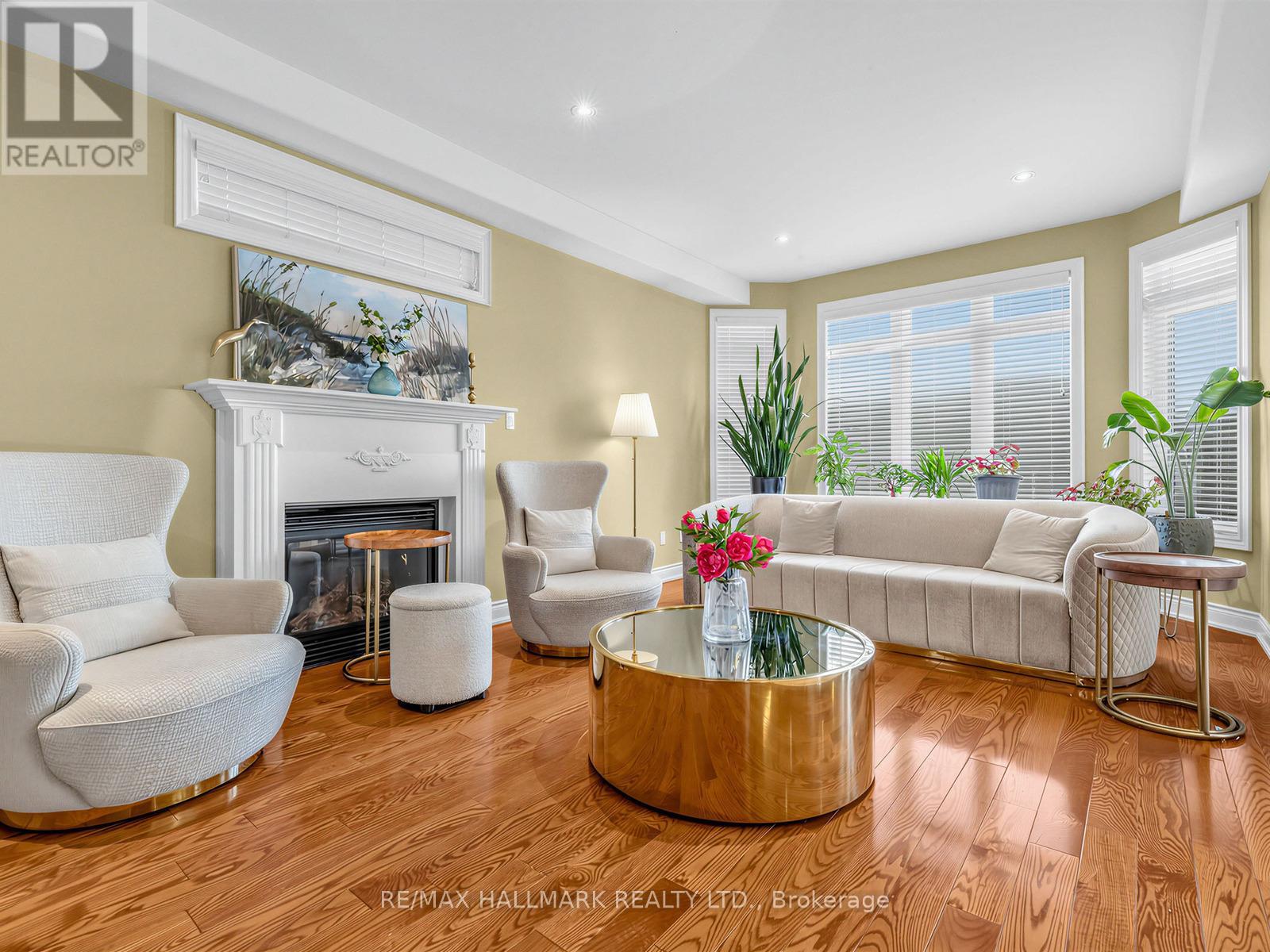 69 B Elm Grove Avenue, Richmond Hill, Ontario  L4E 2V4 - Photo 5 - N13024106