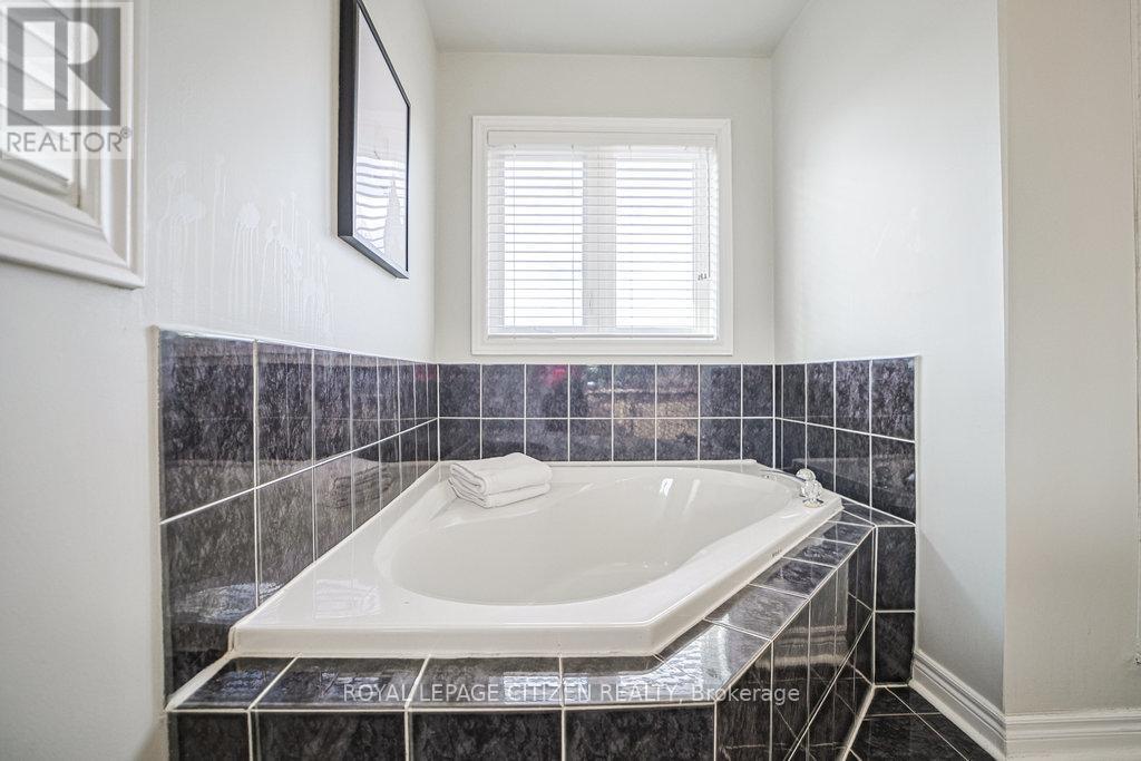 31 Burnhaven Avenue, Vaughan, Ontario  L6A 2P2 - Photo 28 - N13024138