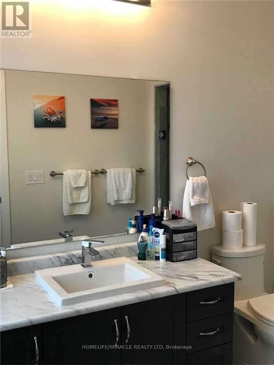 19 Glenngarry Crescent, Vaughan, Ontario  L6A 4Z4 - Photo 10 - N13024158