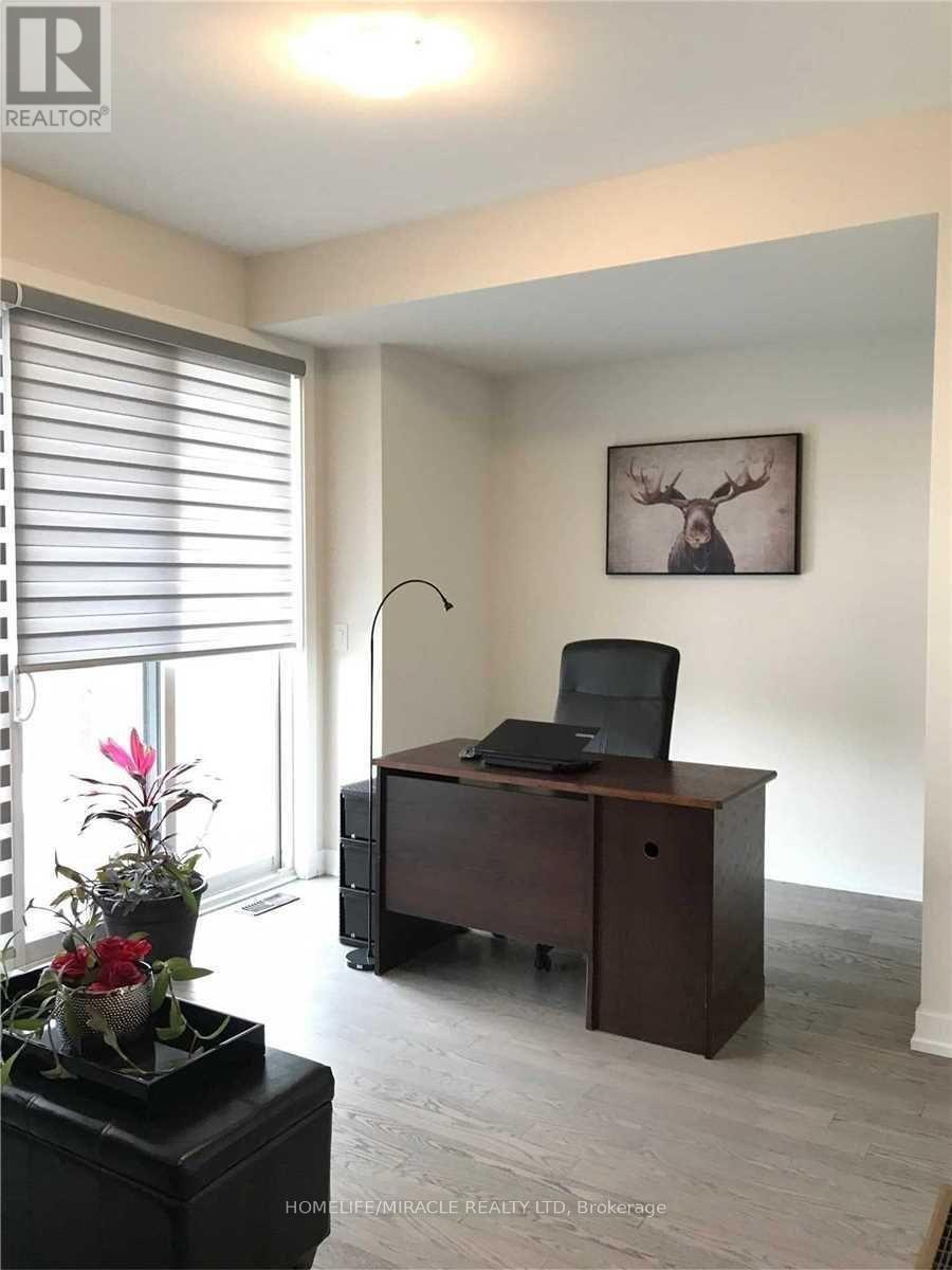 19 Glenngarry Crescent, Vaughan, Ontario  L6A 4Z4 - Photo 3 - N13024158