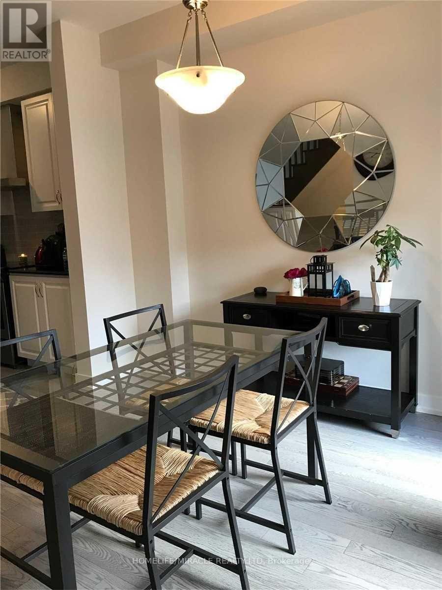 19 Glenngarry Crescent, Vaughan, Ontario  L6A 4Z4 - Photo 5 - N13024158