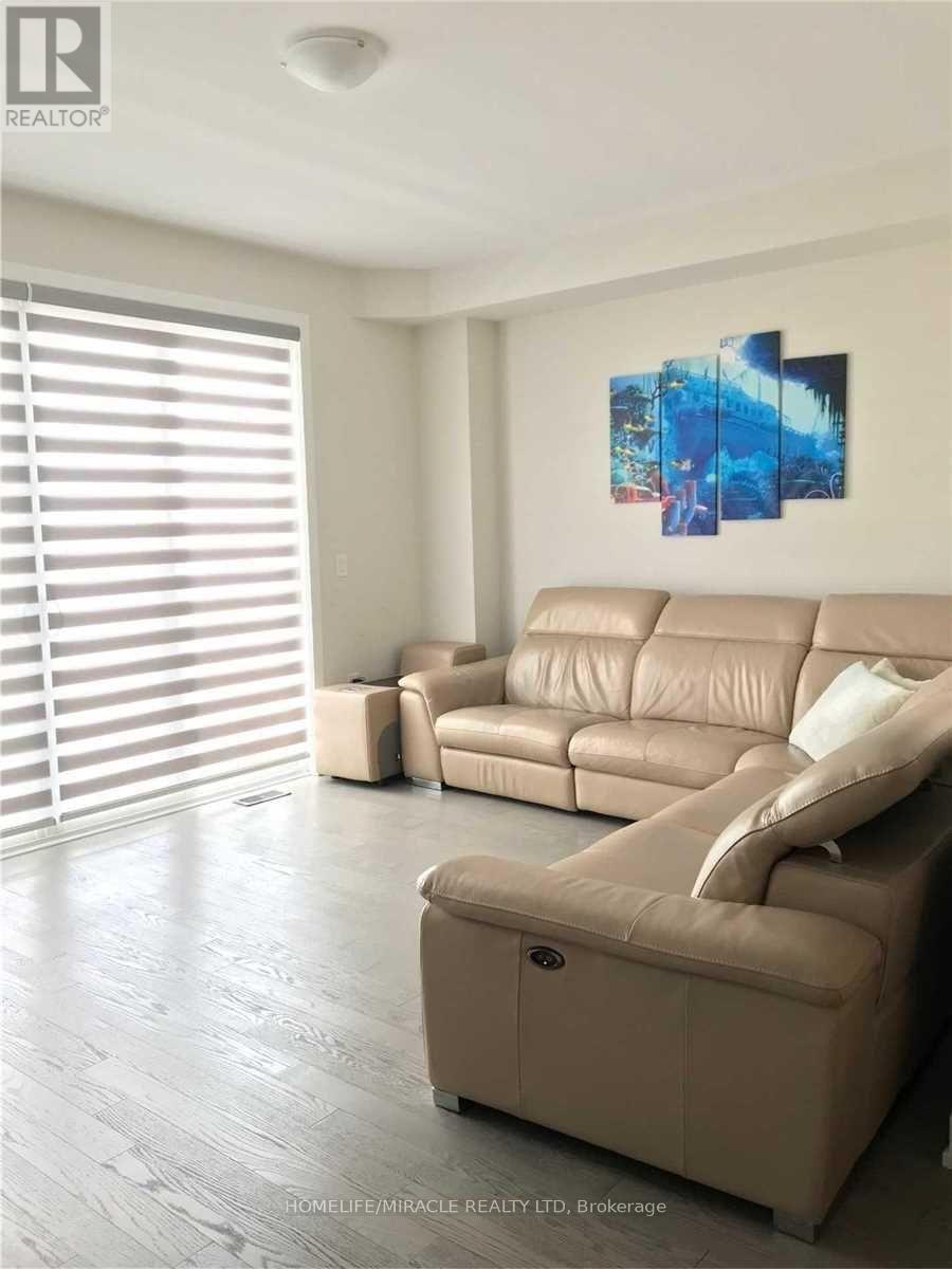 19 Glenngarry Crescent, Vaughan, Ontario  L6A 4Z4 - Photo 6 - N13024158