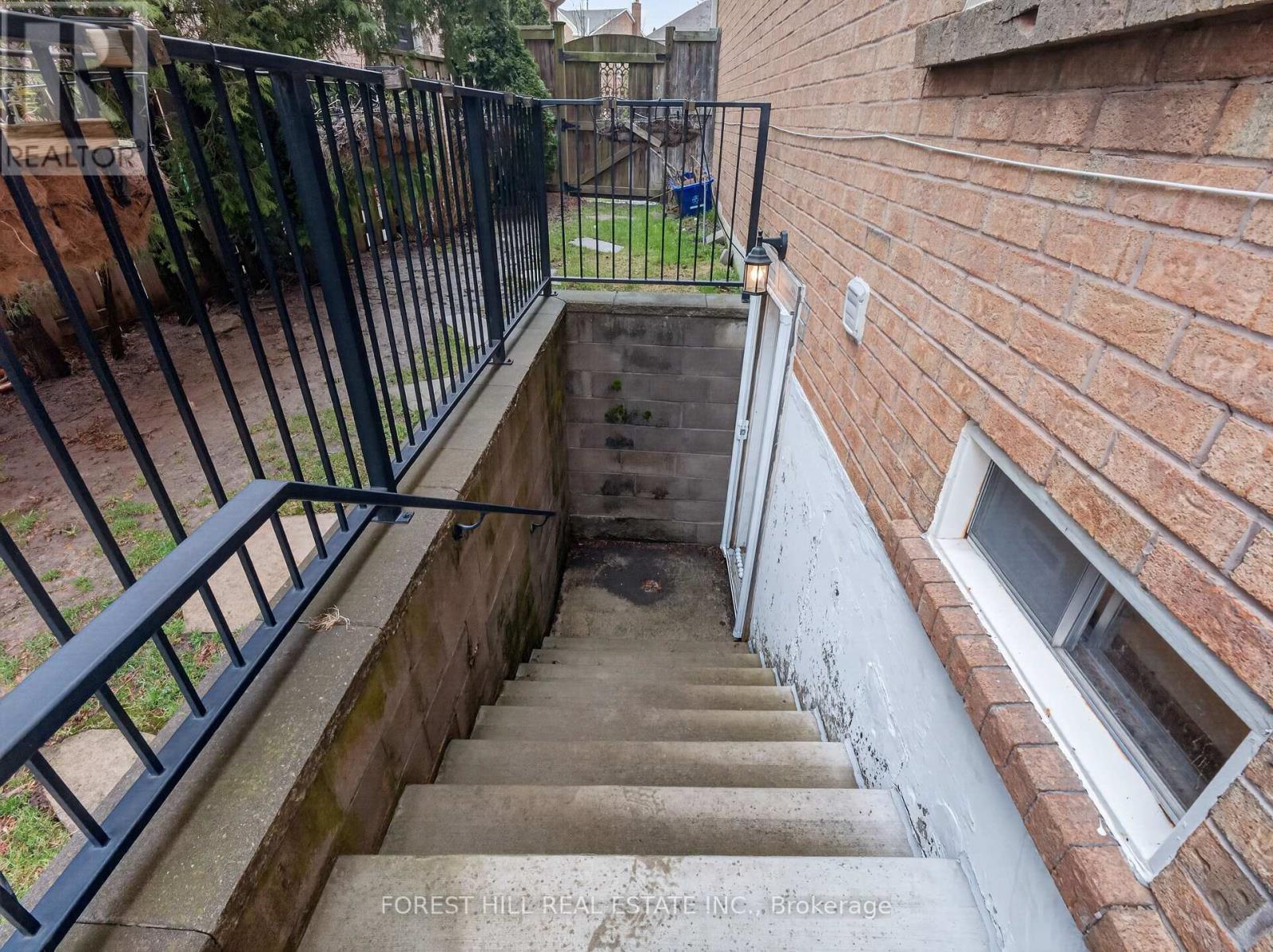 60 Gatcombe Circle, Richmond Hill, Ontario  L4C 9P5 - Photo 36 - N13024286