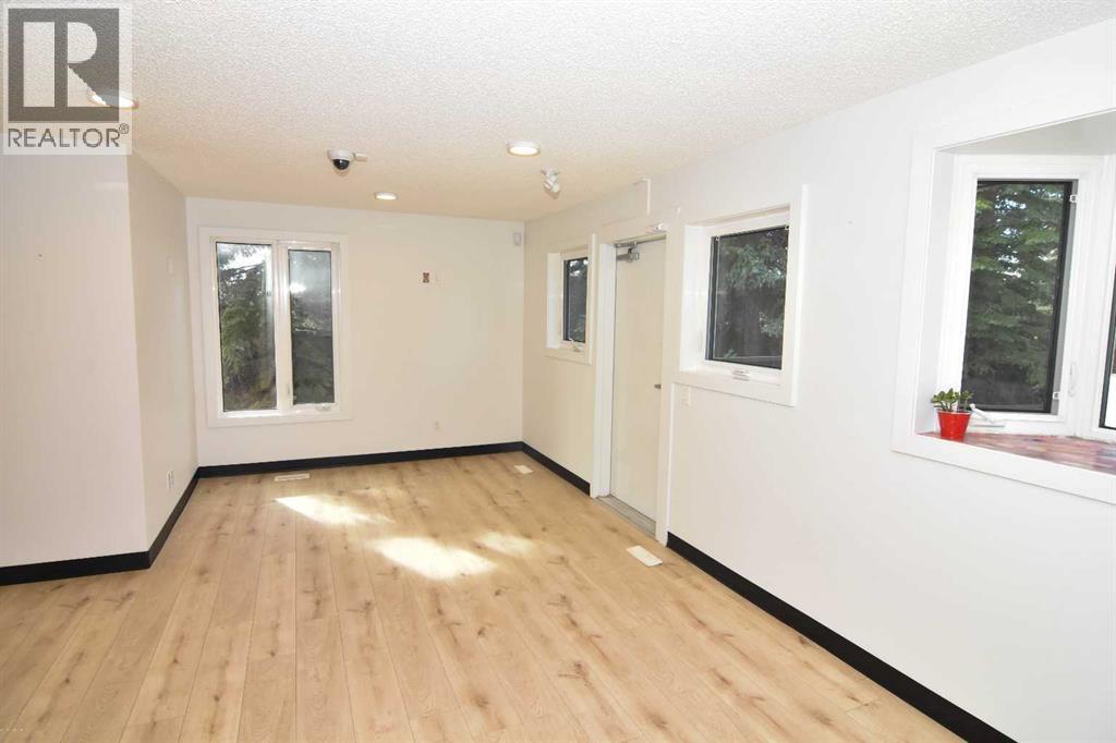 309 Main Street NW, Airdrie, Alberta  T4B 1E2 - Photo 20 - A2285395