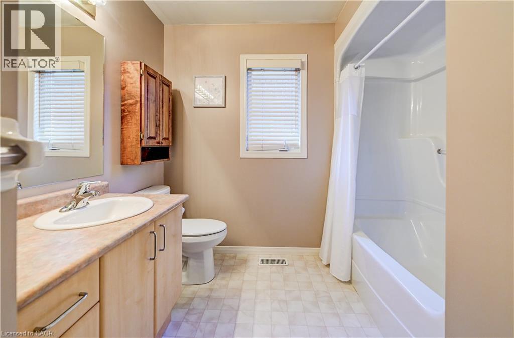 1662 Erb's Road Unit# 8, St. Agatha, Ontario  N0B 2L0 - Photo 11 - 40822290