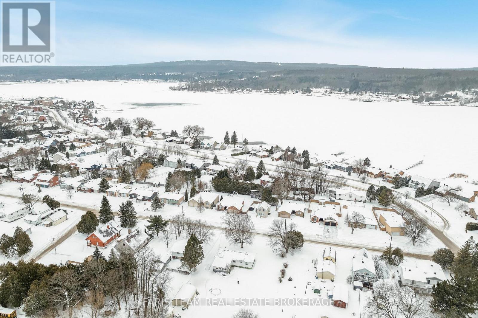 51 Beck Boulevard, Penetanguishene, Ontario  L9M 1E2 - Photo 33 - S13024036