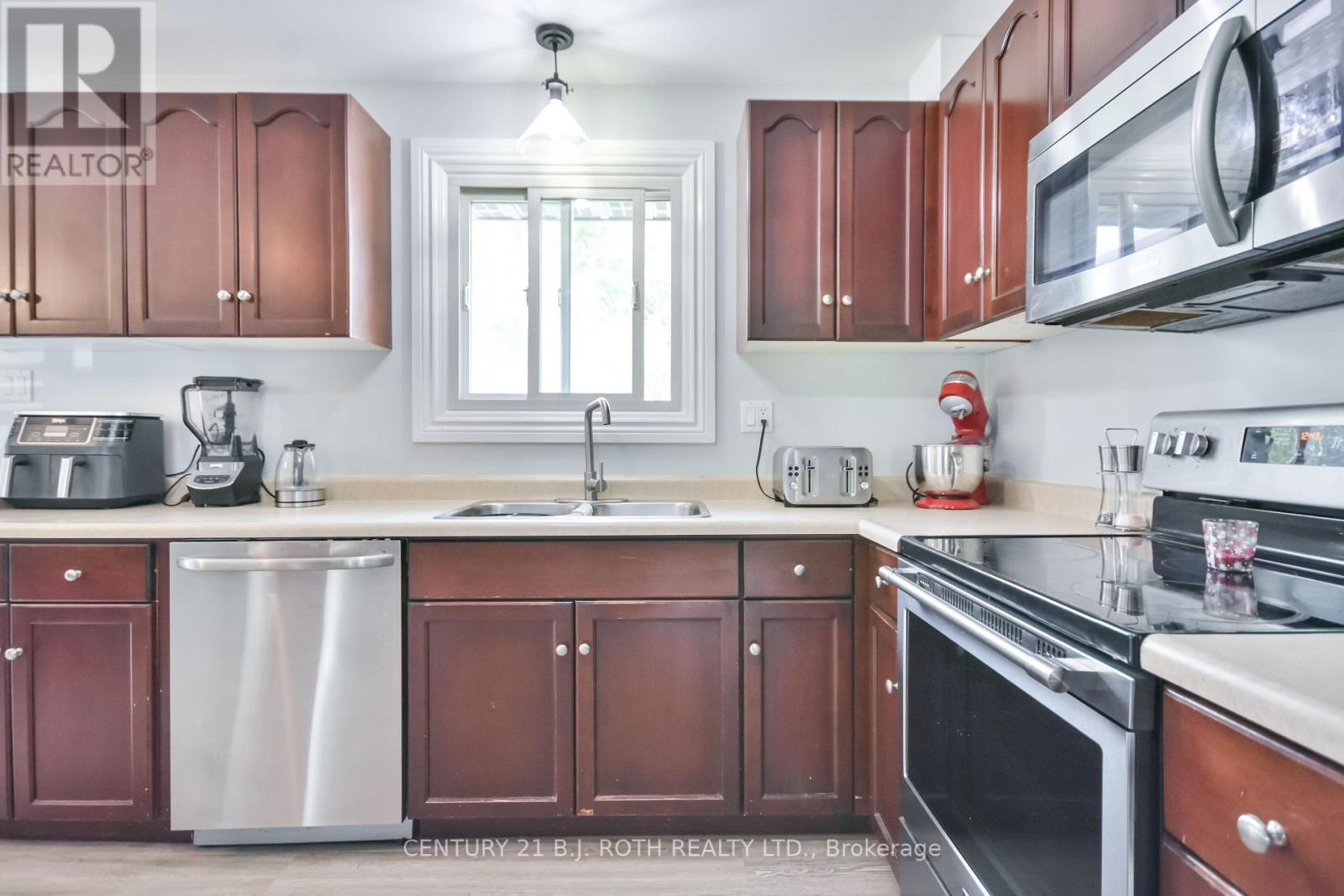 74 Baldwin Lane, Barrie (Allandale), Ontario  L4N 2W3 - Photo 12 - S13024114