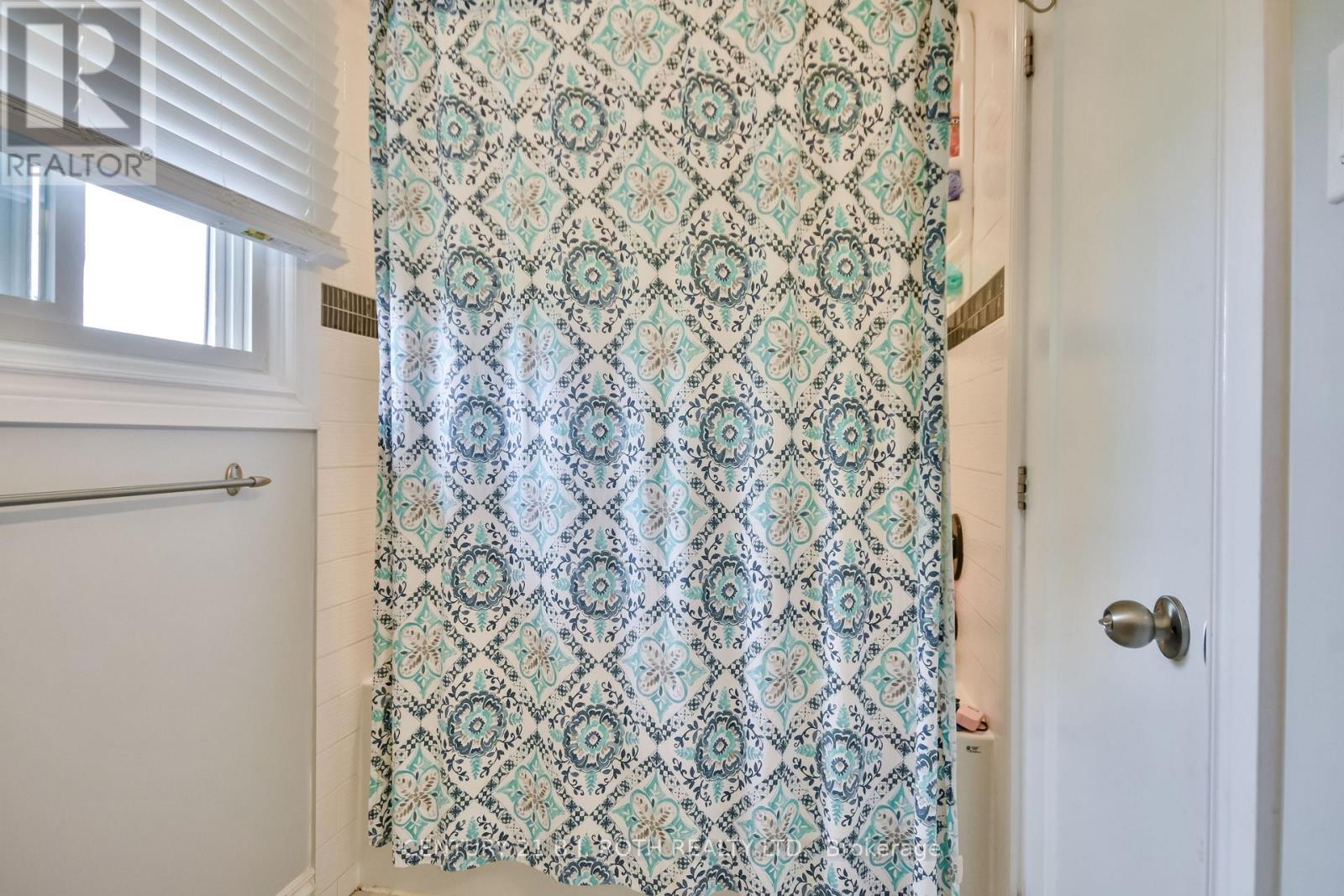 74 Baldwin Lane, Barrie (Allandale), Ontario  L4N 2W3 - Photo 15 - S13024114