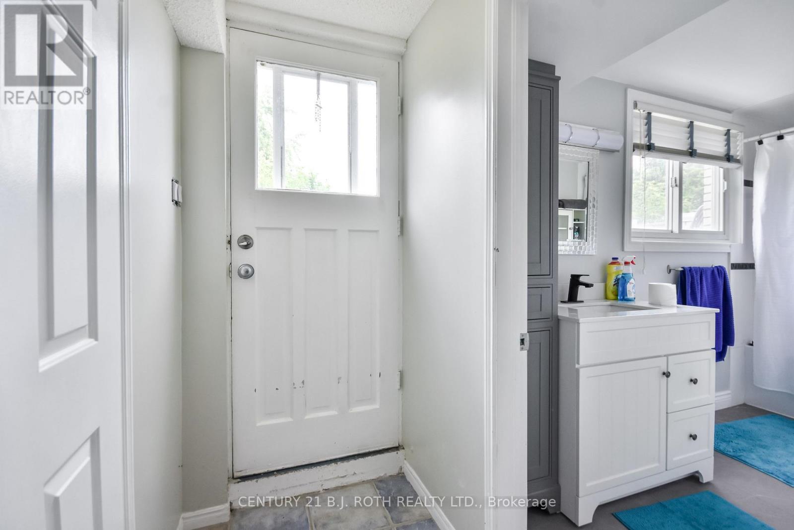 74 Baldwin Lane, Barrie (Allandale), Ontario  L4N 2W3 - Photo 20 - S13024114