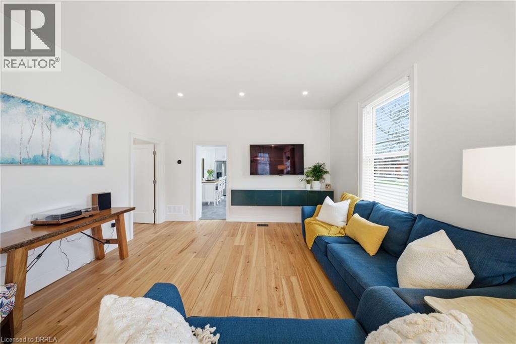 62 Walnut Street, Brantford, Ontario  N3T 1H2 - Photo 5 - 40821936