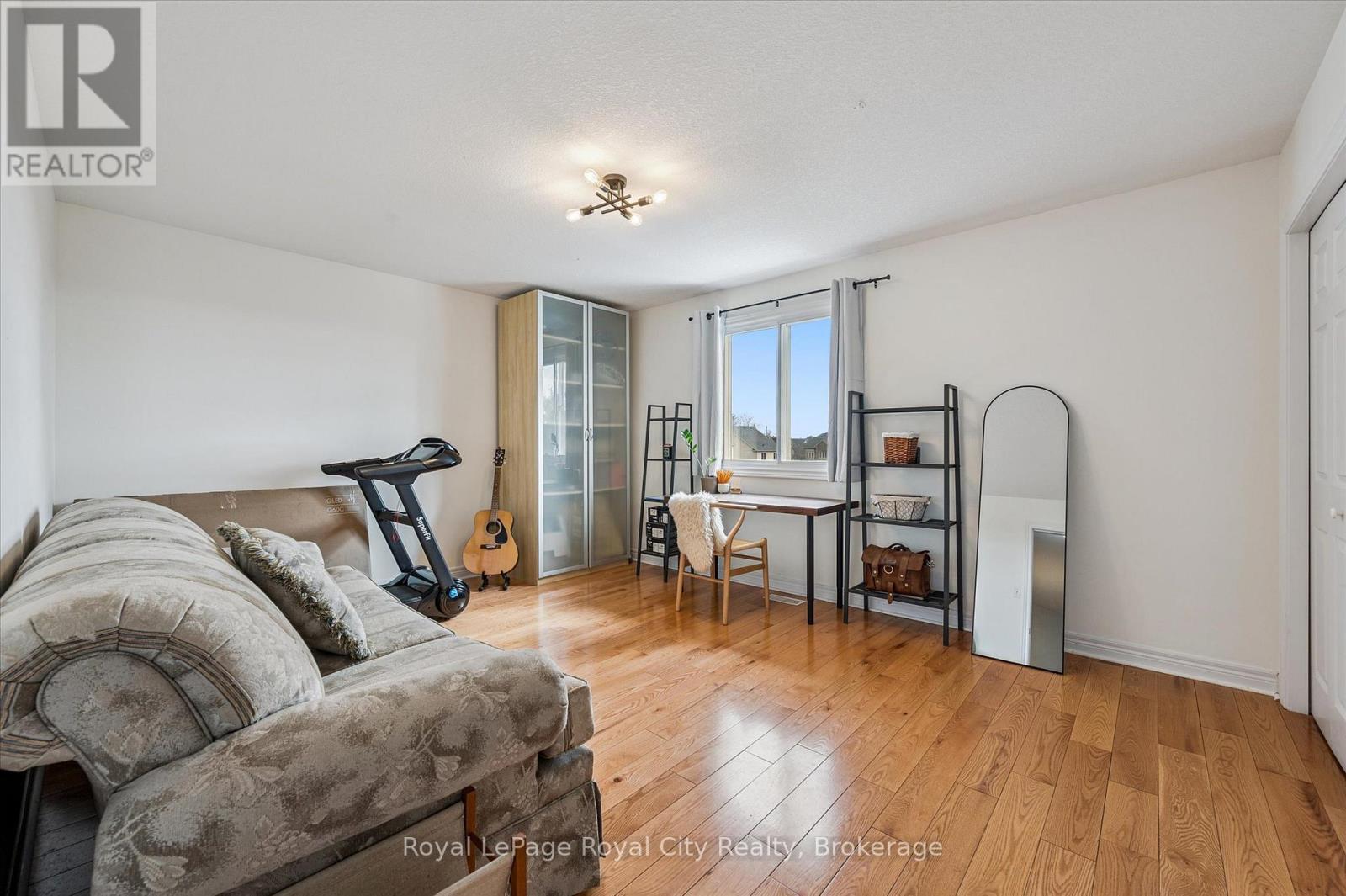 87 Law Drive, Guelph, Ontario  N1E 7J7 - Photo 25 - X12898684