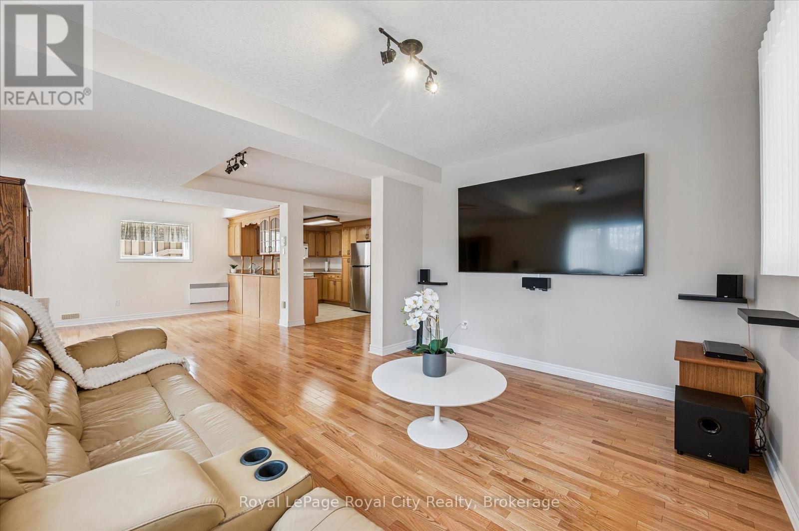 87 Law Drive, Guelph, Ontario  N1E 7J7 - Photo 31 - X12898684