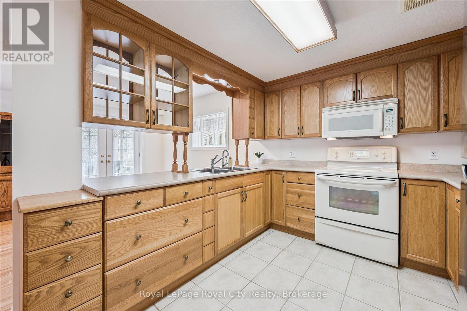 87 Law Drive, Guelph, Ontario  N1E 7J7 - Photo 33 - X12898684