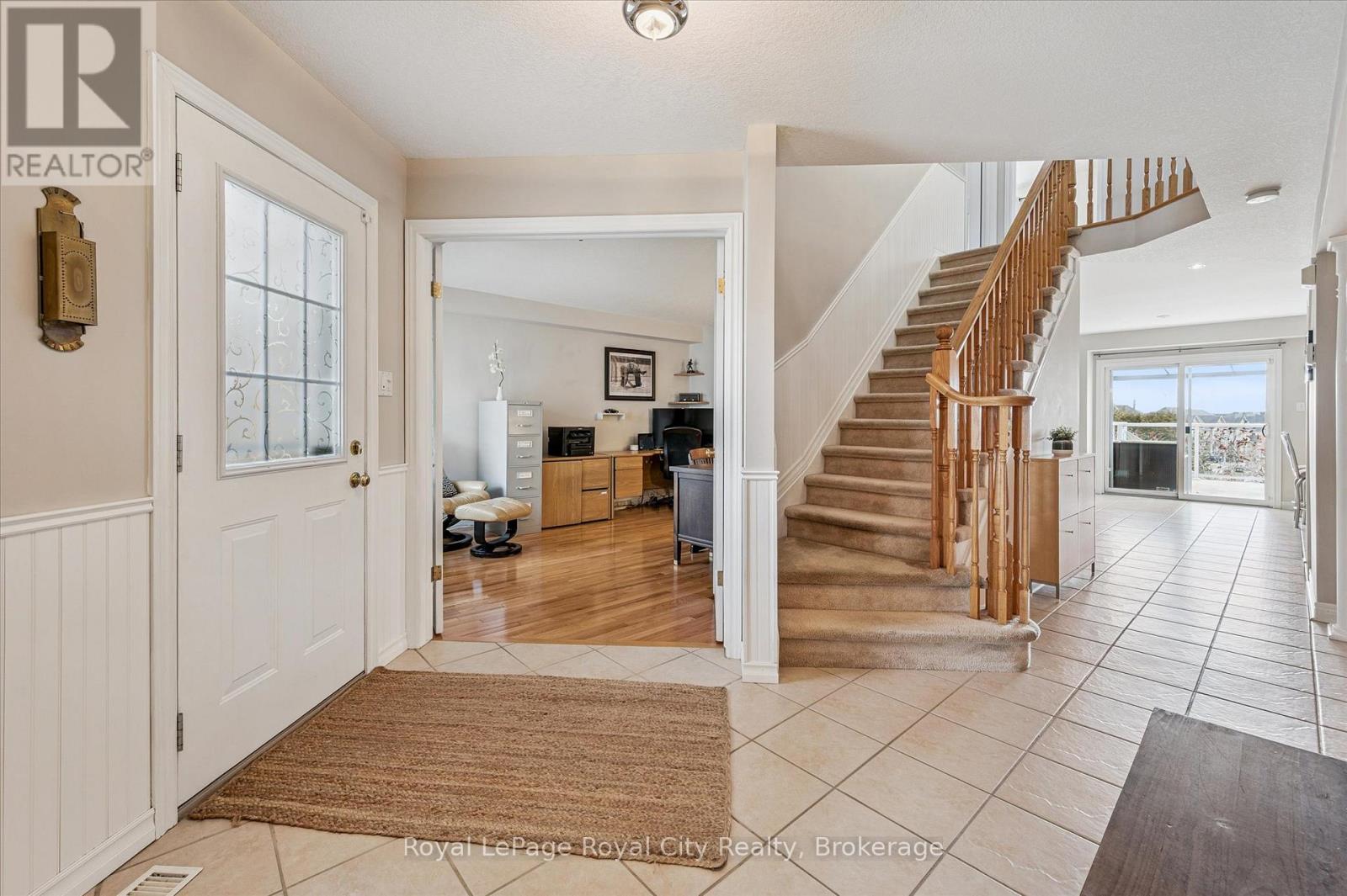 87 Law Drive, Guelph, Ontario  N1E 7J7 - Photo 6 - X12898684