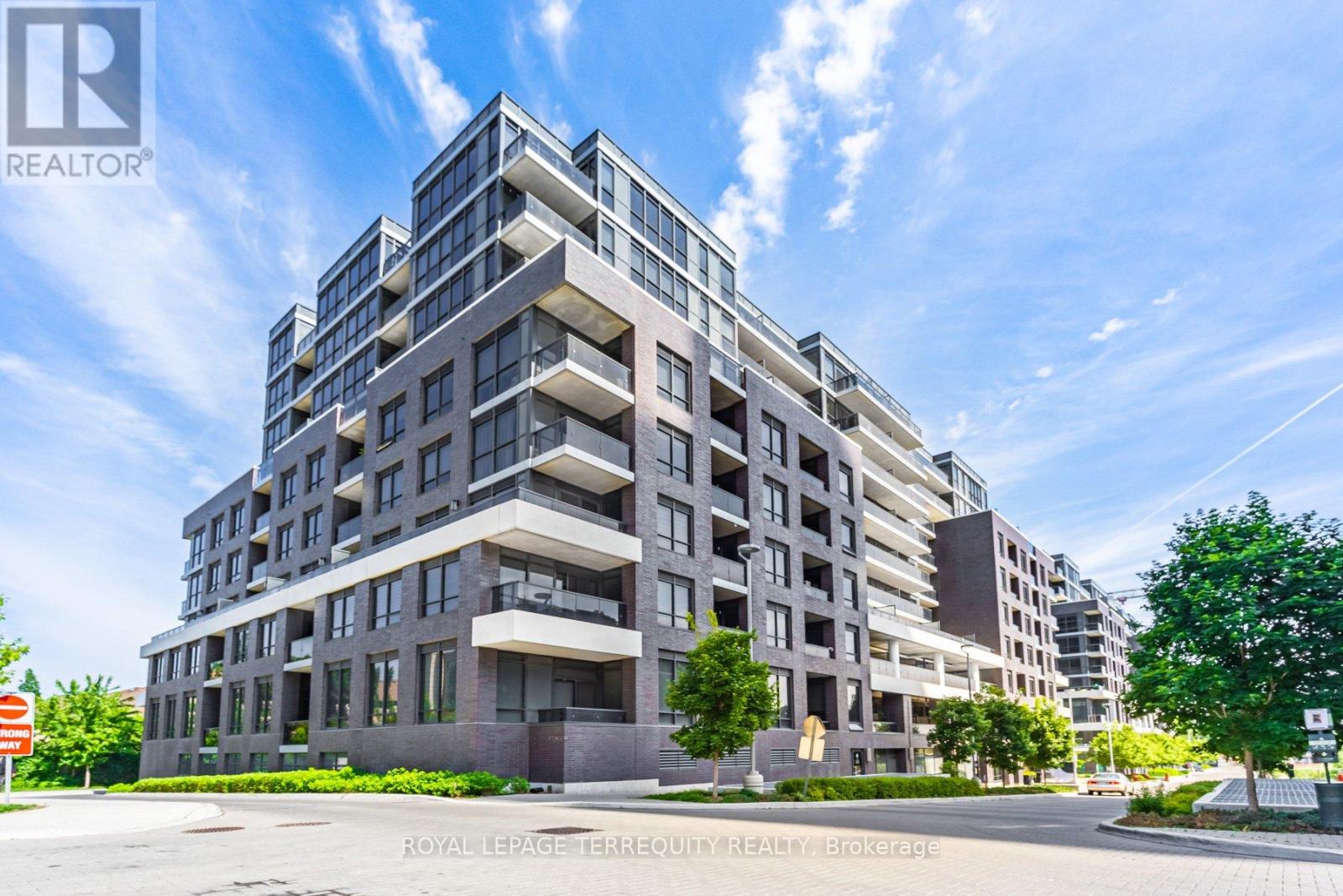 634 - 26 Gibbs Road, Toronto, Ontario  M9B 0E3 - Photo 2 - W13023926