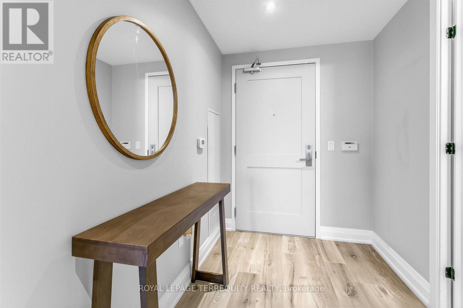 634 - 26 Gibbs Road, Toronto, Ontario  M9B 0E3 - Photo 4 - W13023926