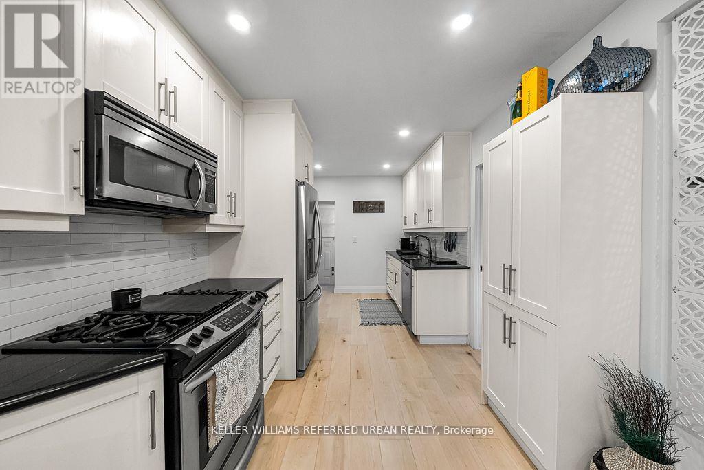 87 Fourth Street, Toronto, Ontario  M8V 2Y4 - Photo 16 - W13023964