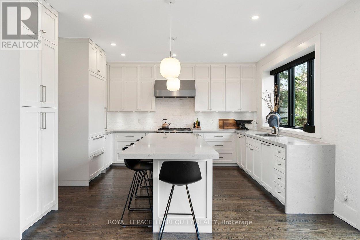 94 Kingsway Crescent, Toronto, Ontario  M8X 2R9 - Photo 19 - W13024008