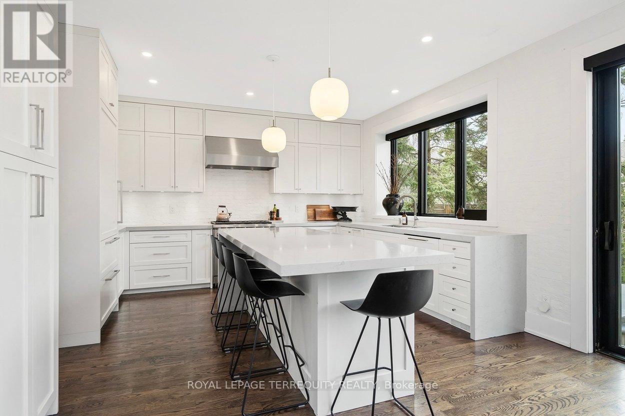 94 Kingsway Crescent, Toronto, Ontario  M8X 2R9 - Photo 20 - W13024008