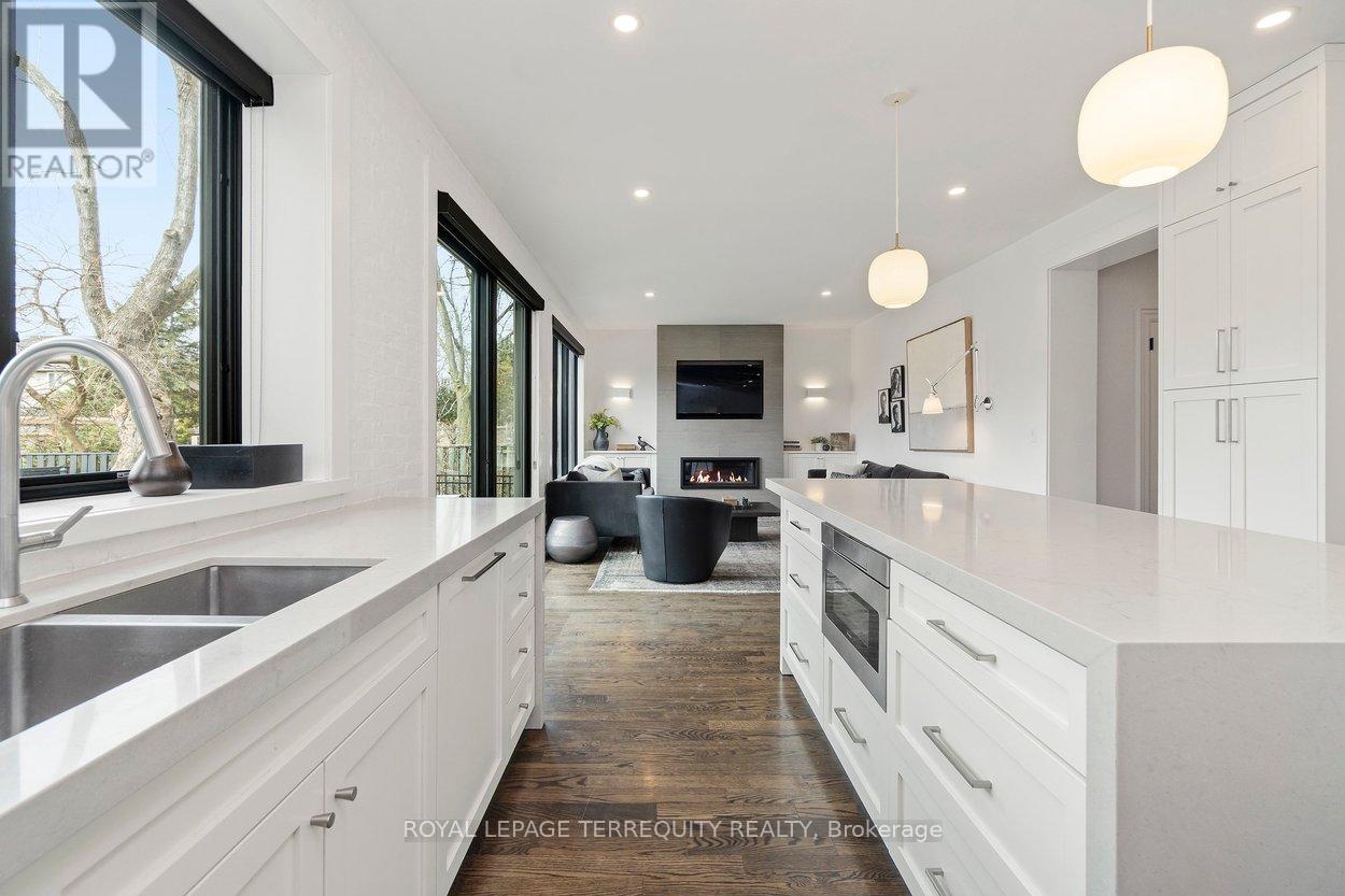 94 Kingsway Crescent, Toronto, Ontario  M8X 2R9 - Photo 21 - W13024008