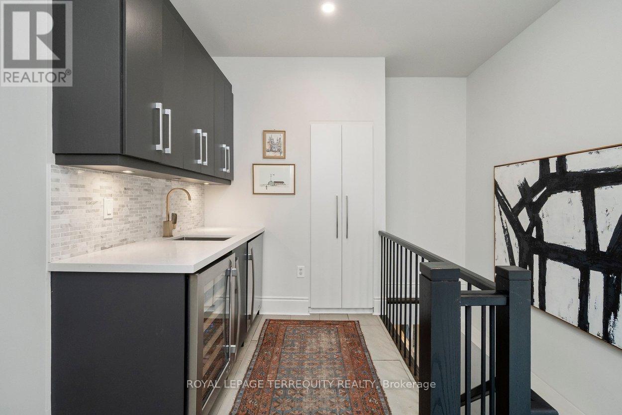 94 Kingsway Crescent, Toronto, Ontario  M8X 2R9 - Photo 32 - W13024008